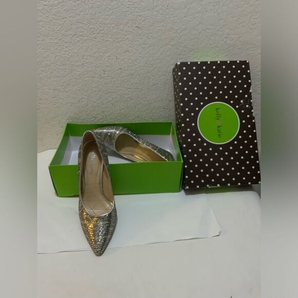 Kelly And Katie Gold/Silver KK Meris women’s size 6 - Picture 1 of 13